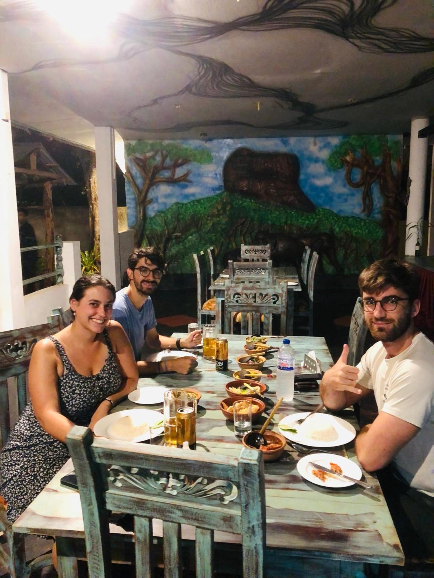Hotel Hungry Lion Sigiriya Exterior foto